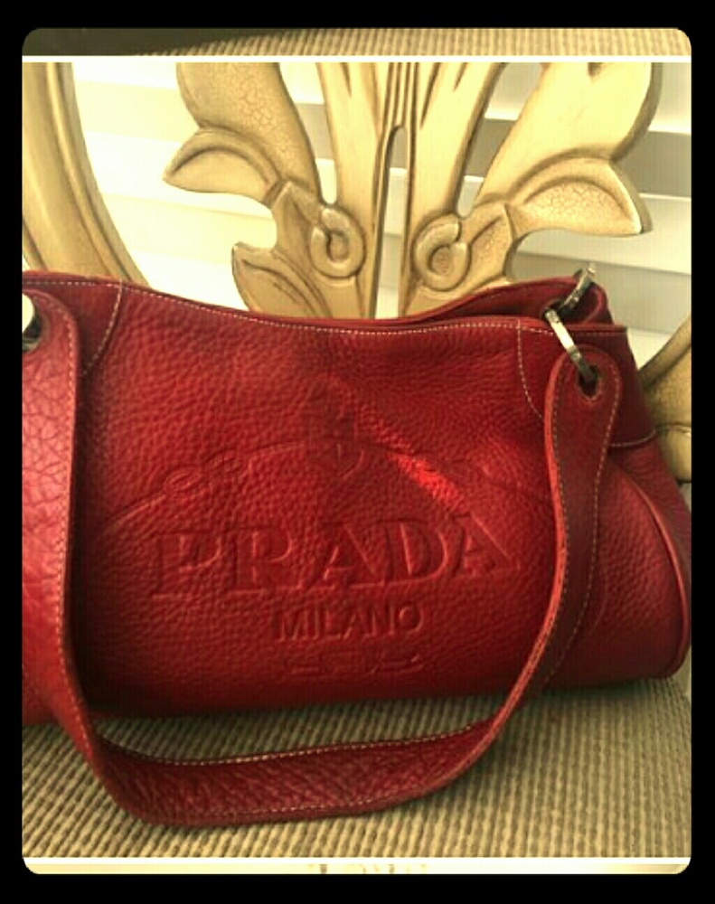 🌹AUTHENTIC Prada retro red bag🌹